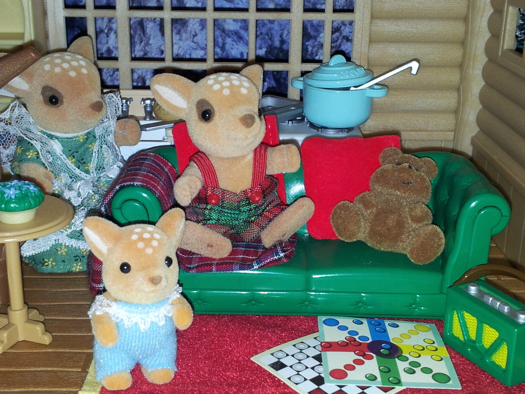 Sylvanian Families UK Log Cabin Moss Reindeer Family 