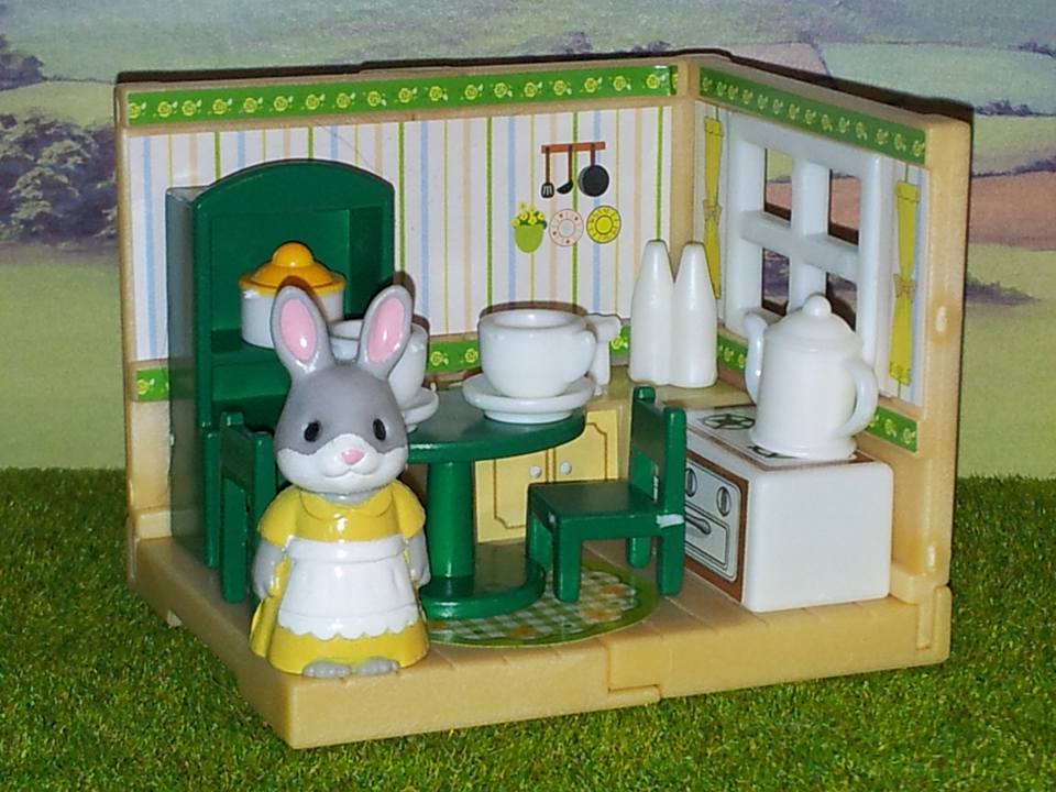 Sylvanian Families UK Cottontail Rabbit Mother Kitchen Furniture Kabaya JP