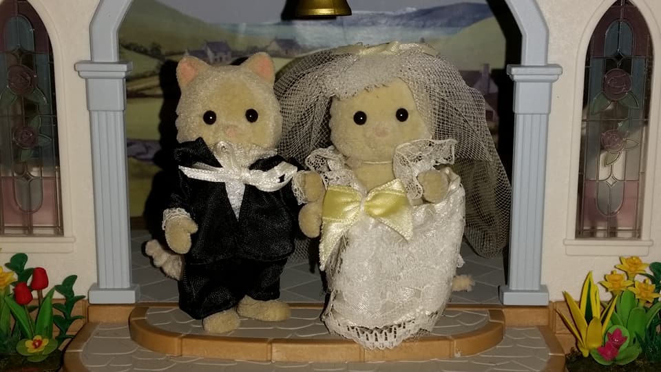 sylvanian families bride and groom argos