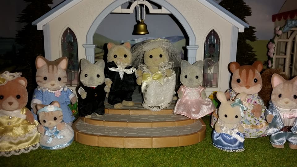 sylvanian families bride and groom argos