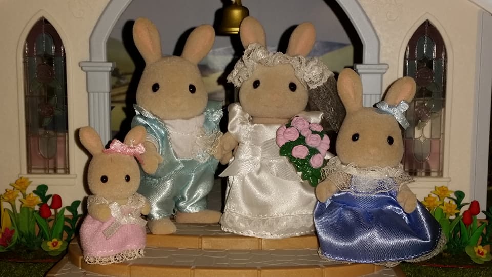 Sylvanian Families UK Honeydew Rabbit Wedding Flair EPOCH Tomy Church Perriwinkle Milk Rabbit Family Bridesmaids Melody Mimi
