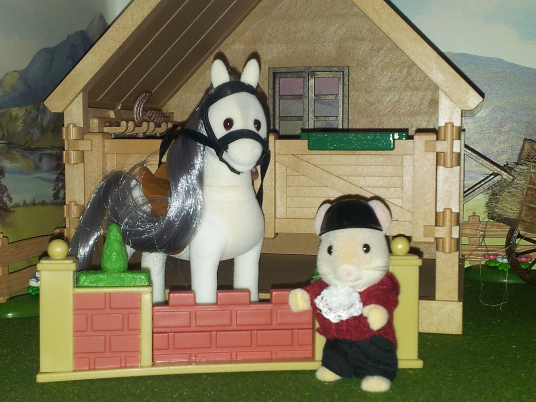 Sylvanian Families UK Stable Olympic Games Jester Pony Hamilton Hamster
