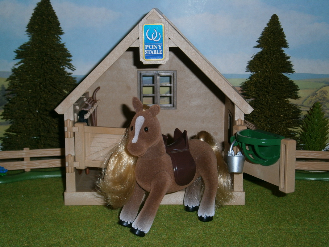 Sylvanian Families UK Stable Holly Pony