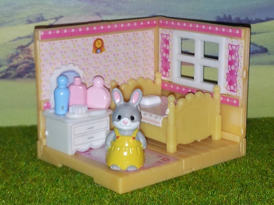 Sylvanian Families UK Cottontail Rabbit Sister Bedroom Furniture Kabaya JP