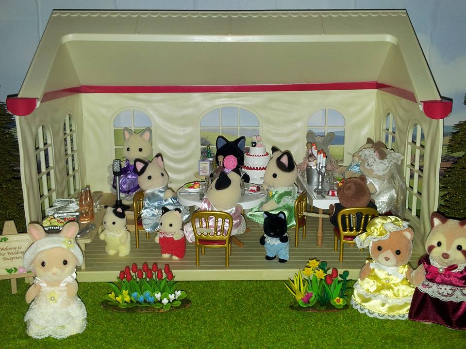 Sylvanian Families UK Village Marquee Wedding Marlowe Tuxedo Cats Petite Bear Sparkle Rabbit