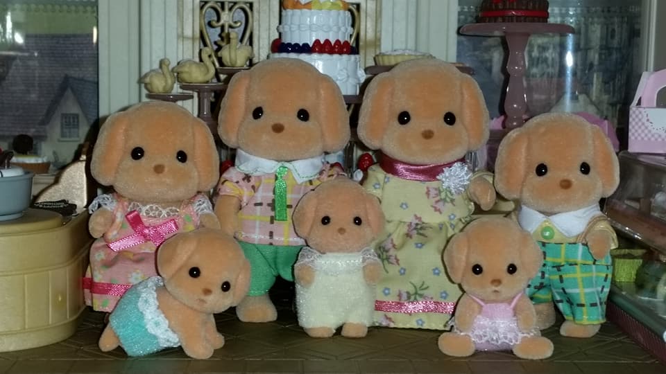 Sylvanian Families UK EPOCH Flair Tomy Cakebread Toy Poodle Family