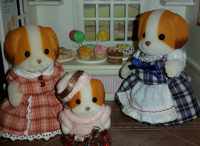 Sylvanian Families UK EPOCH Tomy Flair Cake Shop Bakery Chiffon Dog Scottish Terrier Kangaroo Cake Sweets Vintage Rare 