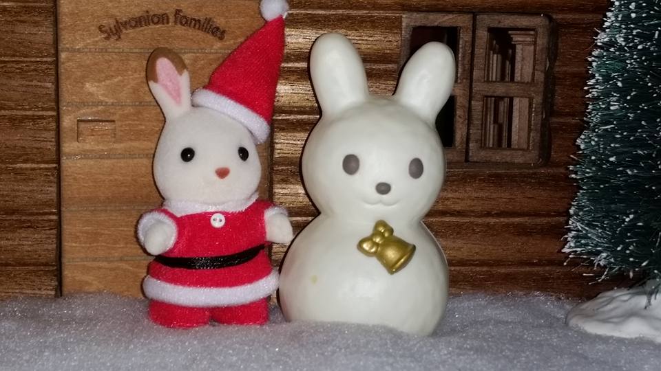Sylvanian Families UK Christmas Winter Father Christmas Freya Chocolate Frasier Chocolate Coco Chocolate Sledge Santa Claus Snow Snowman Log Cabin