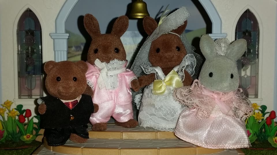 Sylvanian Families UK Windward Rabbit Wedding Wildwood Rabbit Family Flair Tomy EPOCH Peter Pippa Bridesmaid Page Boy Church