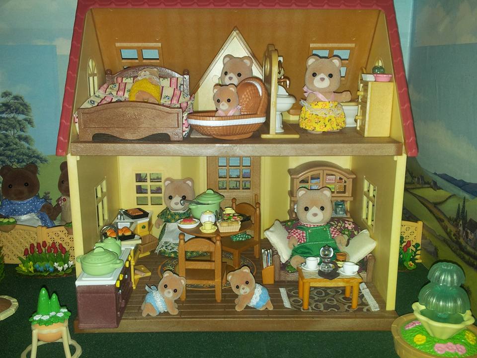 sylvanian families cosy cottage starter house