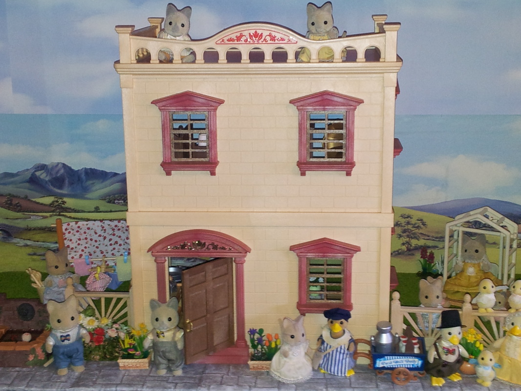 Sylvanian Families UK Urban Life Pink Corner House JP Catwood Cat Solitaire Tabby Siamese Duck Puddleford 
