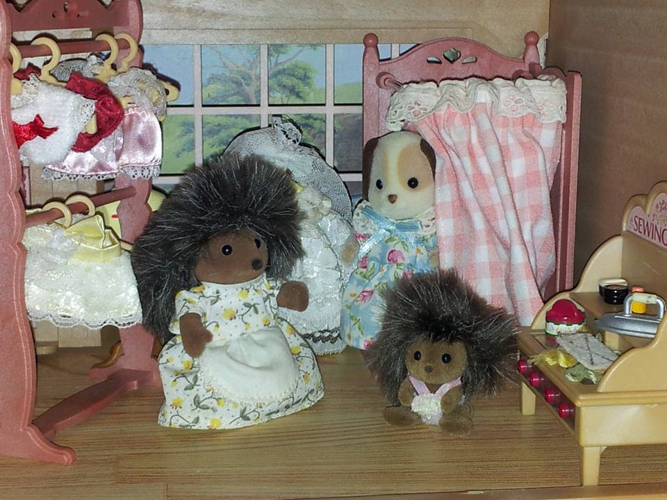 Sylvanian Families UK Village Boutique Bramble Hedgehog
