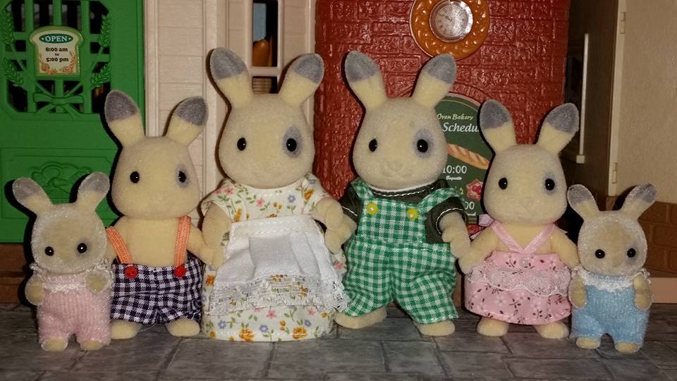 Sylvanian Families Corntop Spotted Rabbit Family Tomy Hoppinset US EPOCH